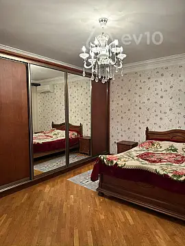 Kirayə verilir 3 otaqlı köhnə tikili 100 m²