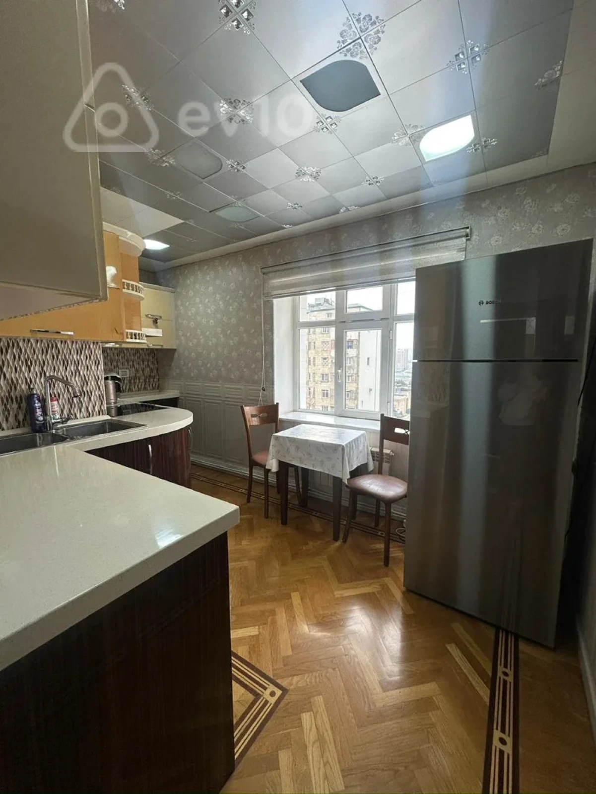 Kirayə verilir 3 otaqlı köhnə tikili 100 m²