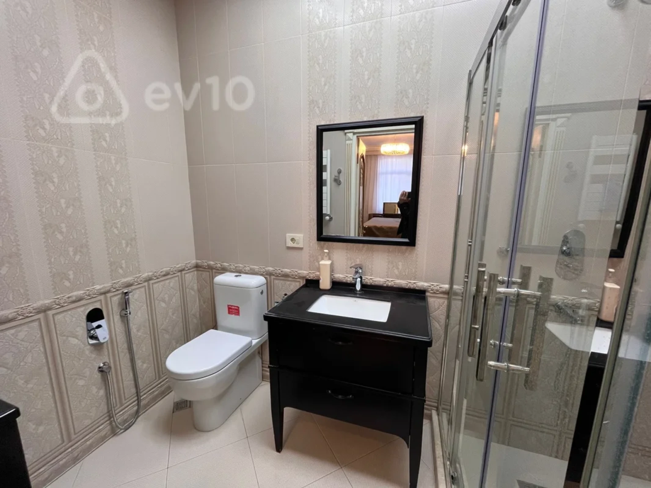 Kirayə verilir 3 otaqlı yeni tikili 130 m²