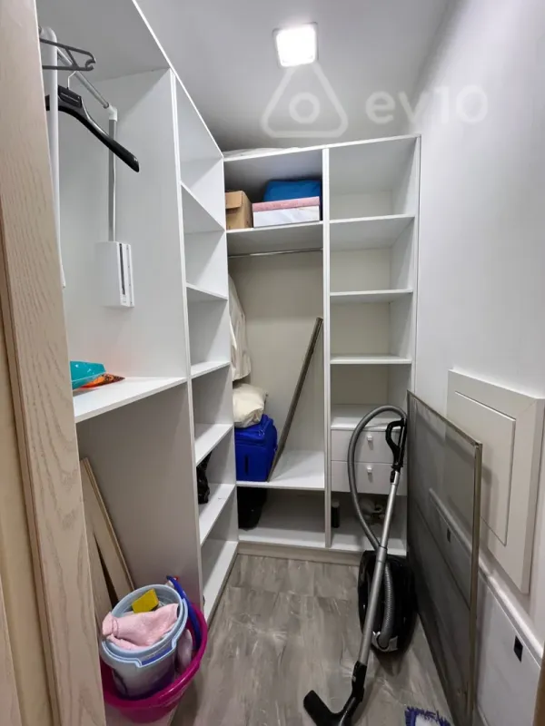 Kirayə verilir 3 otaqlı yeni tikili 130 m²