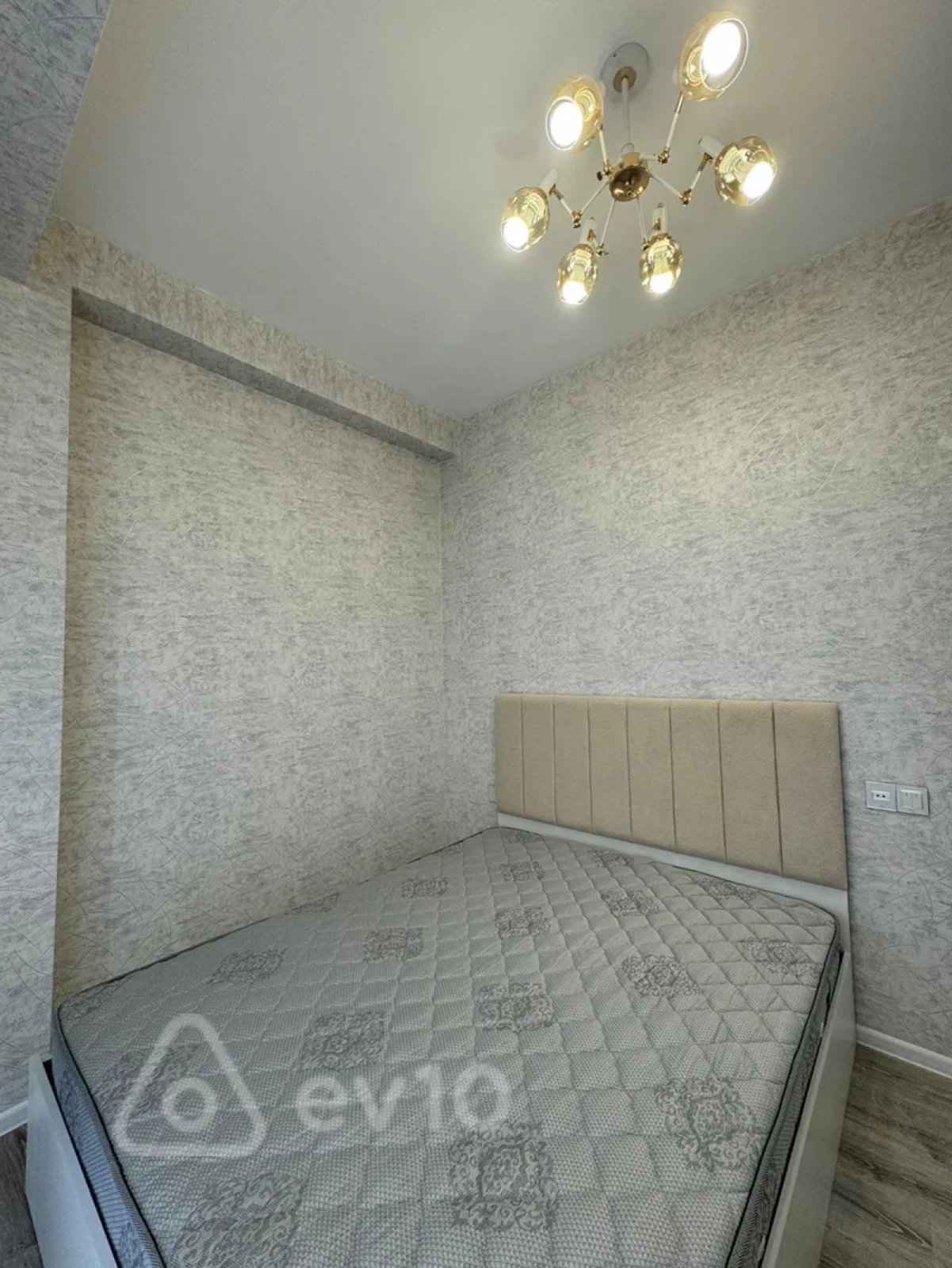 Kirayə verilir 2 otaqlı yeni tikili 60 m²