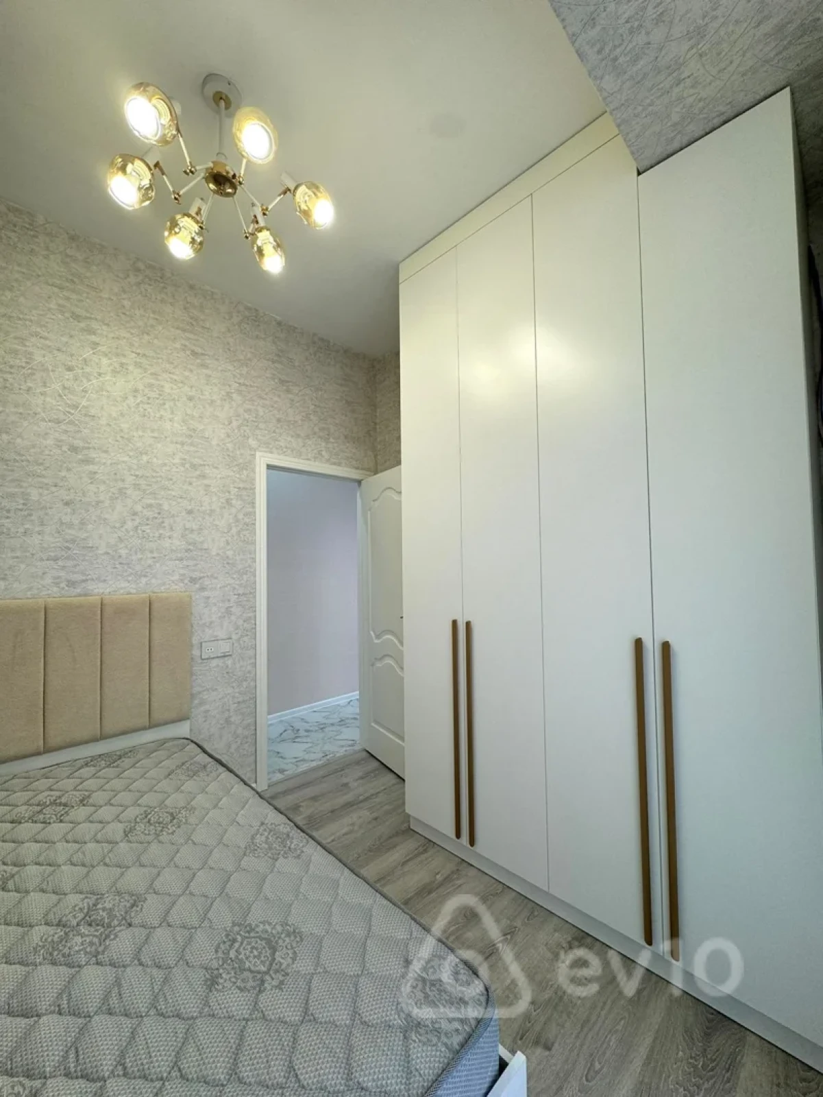 Kirayə verilir 2 otaqlı yeni tikili 60 m²