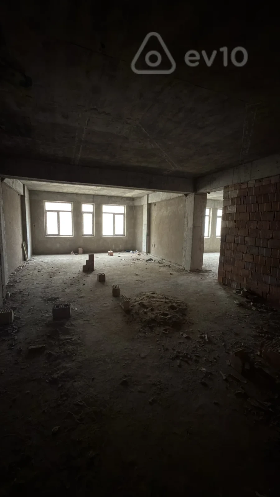 Satılır 5 otaqlı yeni tikili 225 m²