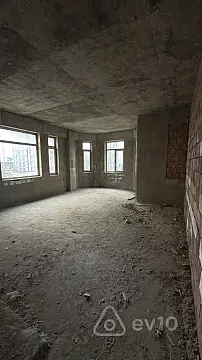 Satılır 5 otaqlı yeni tikili 225 m²