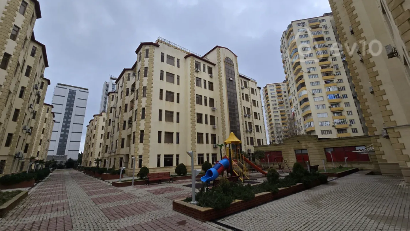 Satılır 5 otaqlı yeni tikili 225 m²