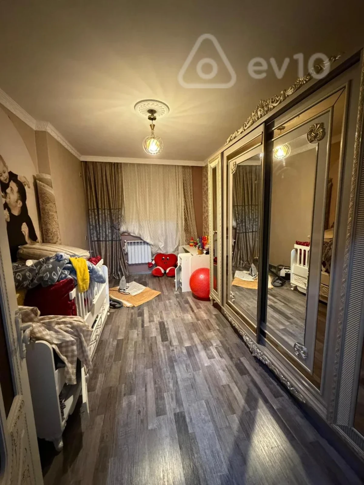 Satılır 3 otaqlı köhnə tikili 75 m²