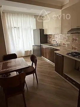 Kirayə verilir 2 otaqlı yeni tikili 80 m²