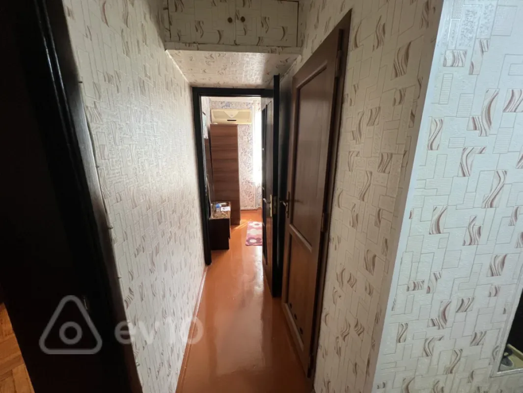 Kirayə verilir 2 otaqlı köhnə tikili 35 m²