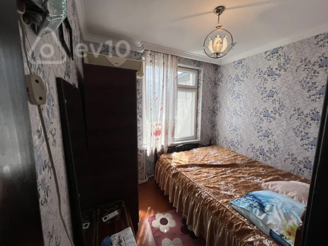 Kirayə verilir 2 otaqlı köhnə tikili 35 m²