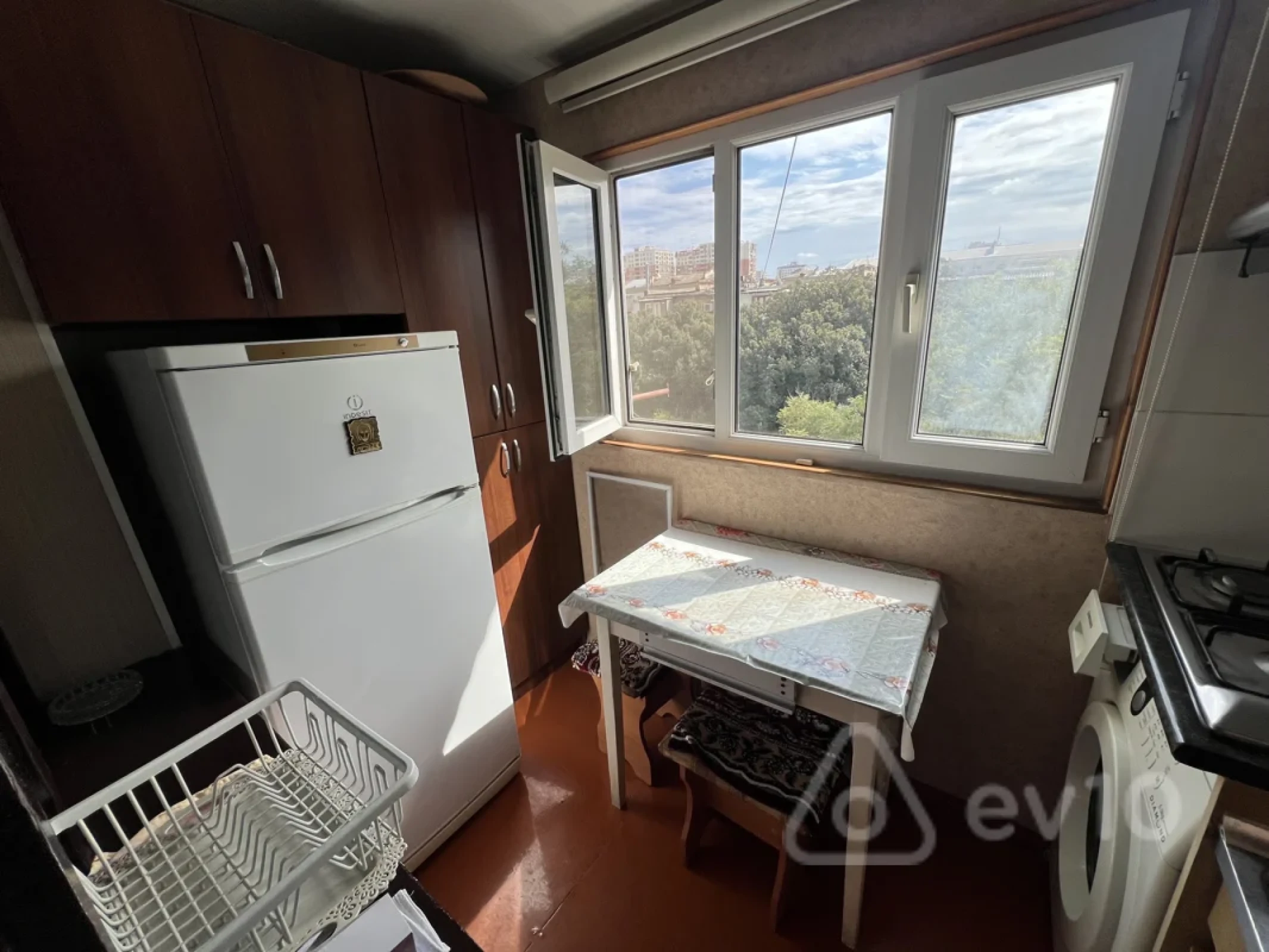 Kirayə verilir 2 otaqlı köhnə tikili 35 m²