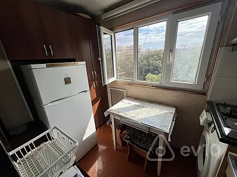 Kirayə verilir 2 otaqlı köhnə tikili 35 m²