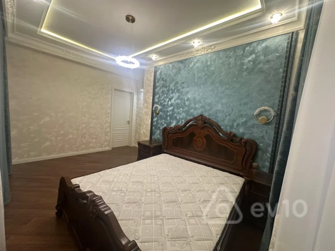 Kirayə verilir 3 otaqlı yeni tikili 117 m²