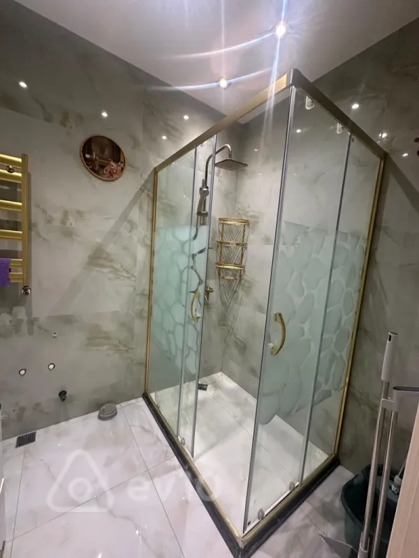 Kirayə verilir 3 otaqlı yeni tikili 117 m²