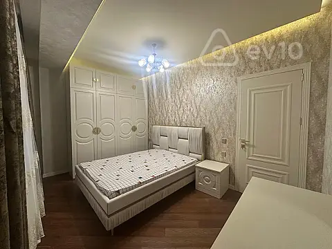 Kirayə verilir 3 otaqlı yeni tikili 117 m²