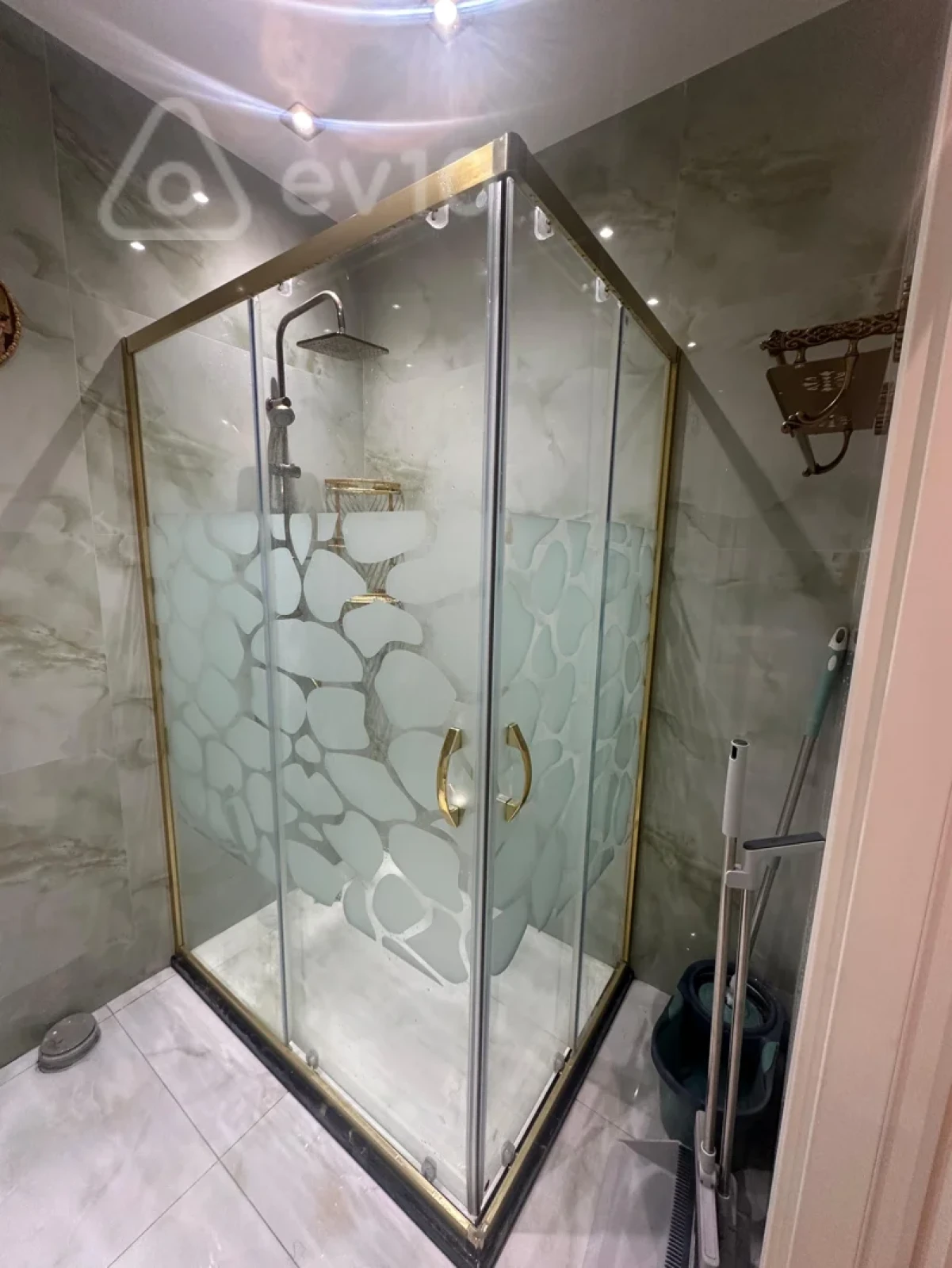 Kirayə verilir 3 otaqlı yeni tikili 117 m²