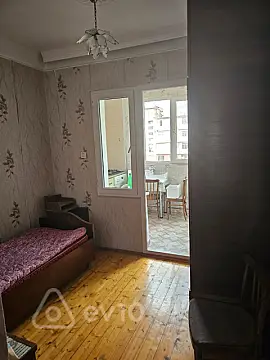 Satılır 2 otaqlı köhnə tikili 32 m²