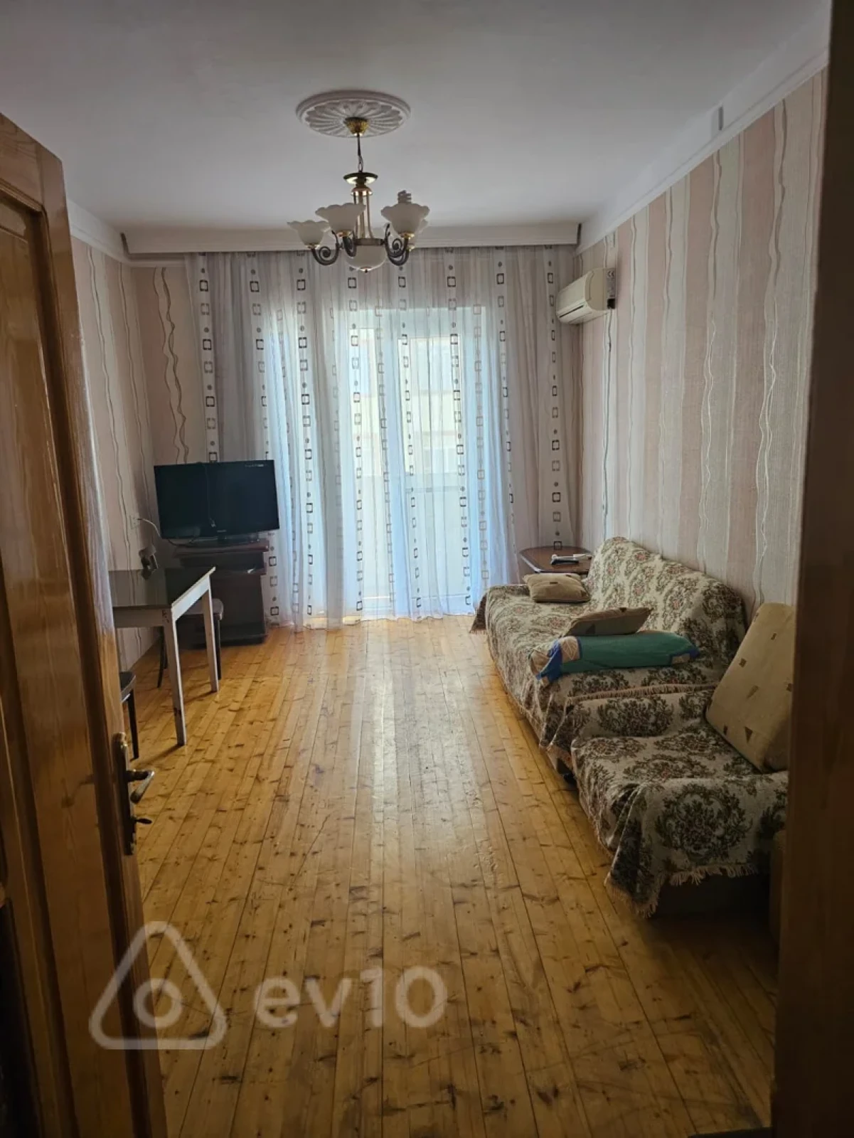Satılır 2 otaqlı köhnə tikili 32 m²
