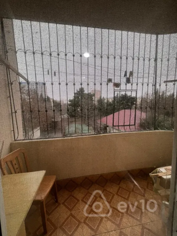 Kirayə verilir 2 otaqlı yeni tikili 75 m²