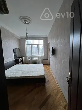 Kirayə verilir 2 otaqlı yeni tikili 75 m²
