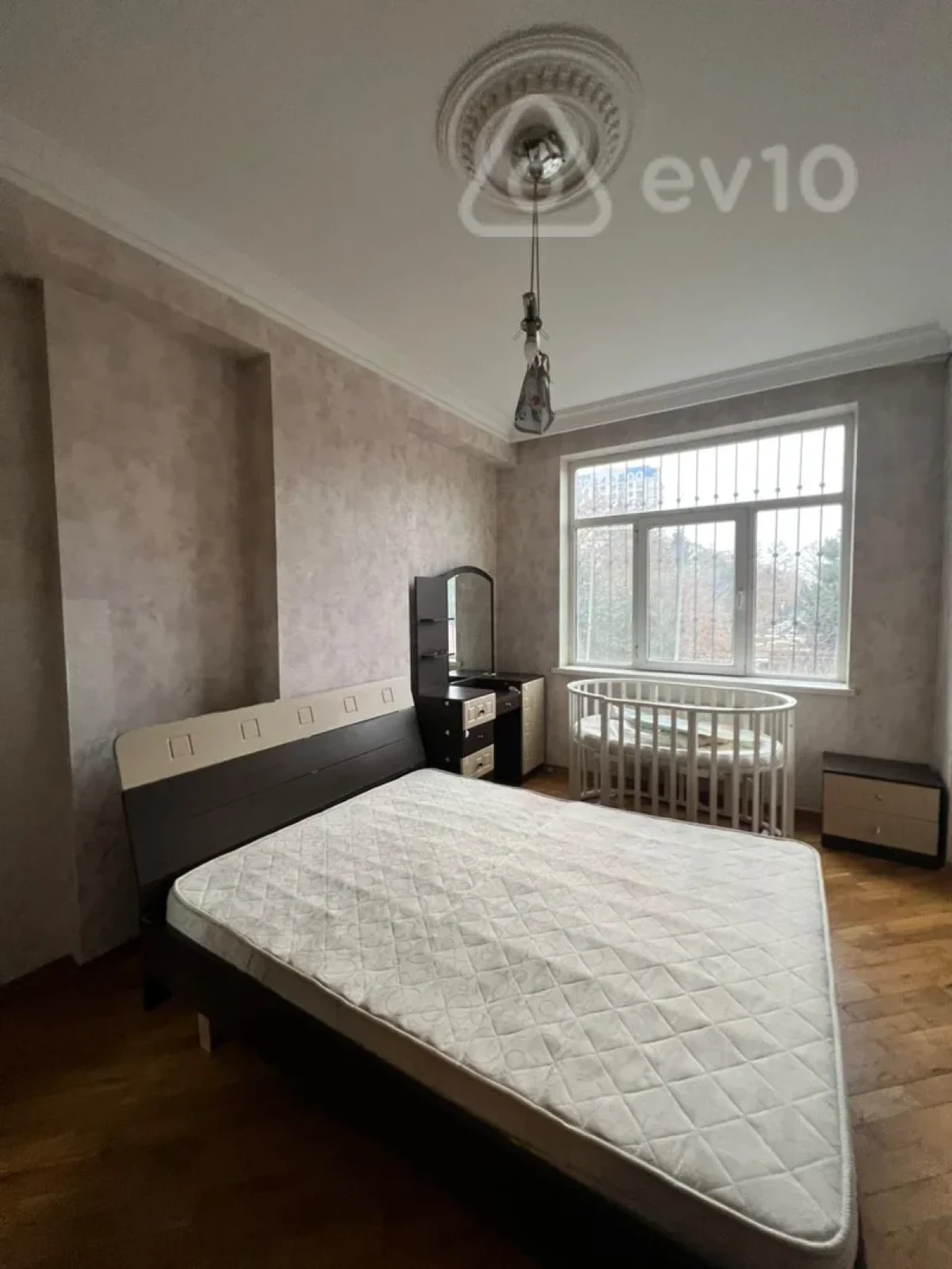 Kirayə verilir 2 otaqlı yeni tikili 75 m²