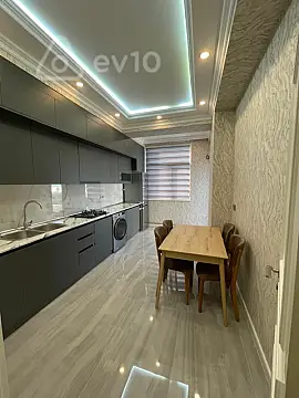 Kirayə verilir 2 otaqlı yeni tikili 70 m²