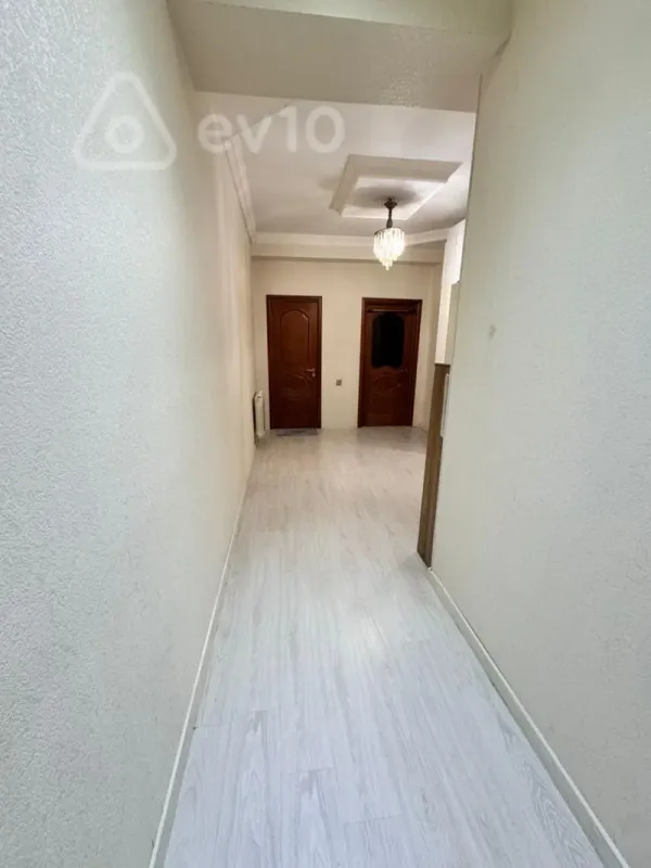 Satılır 2 otaqlı yeni tikili 70 m²