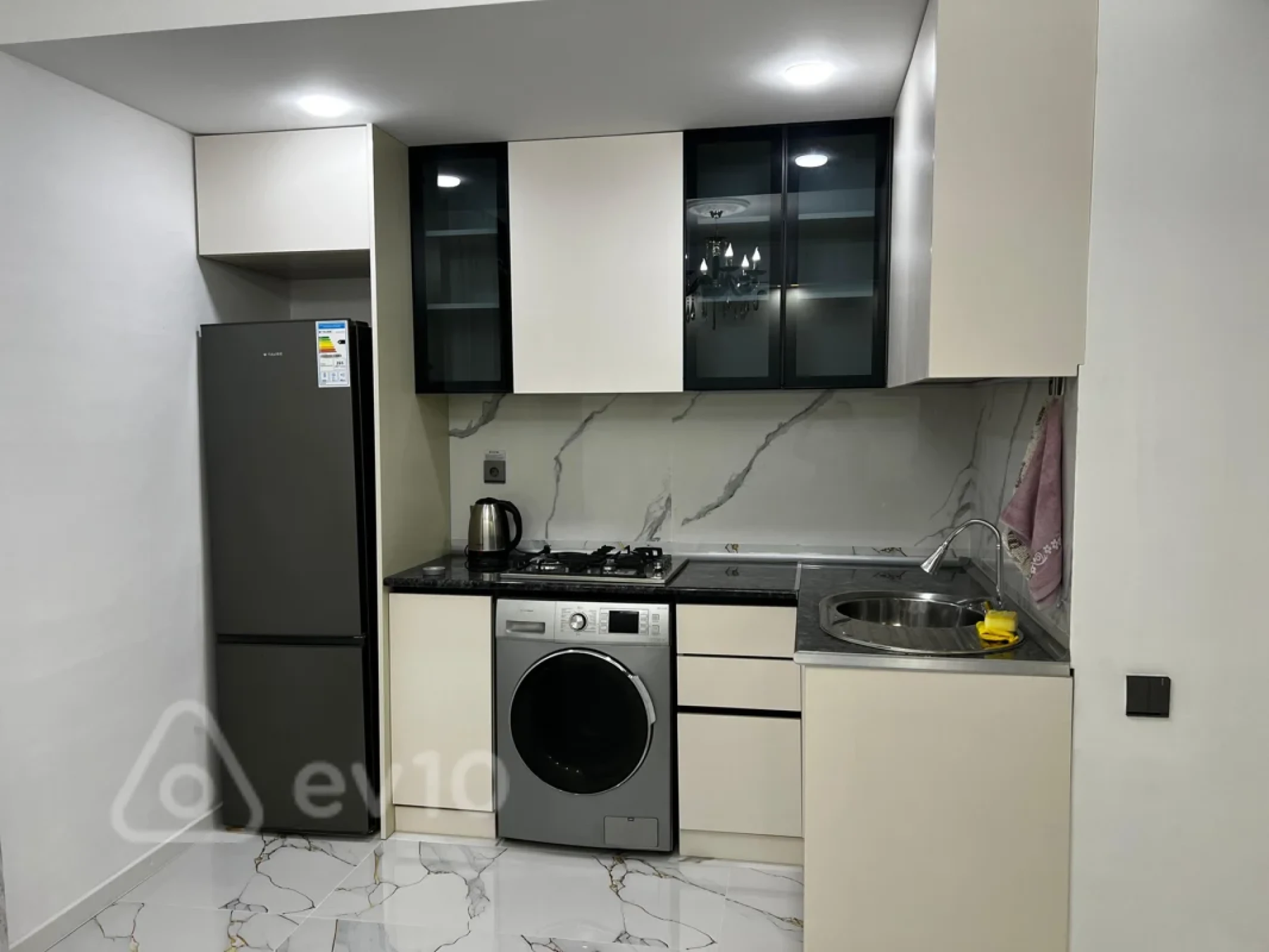 Kirayə verilir 2 otaqlı yeni tikili 60 m²
