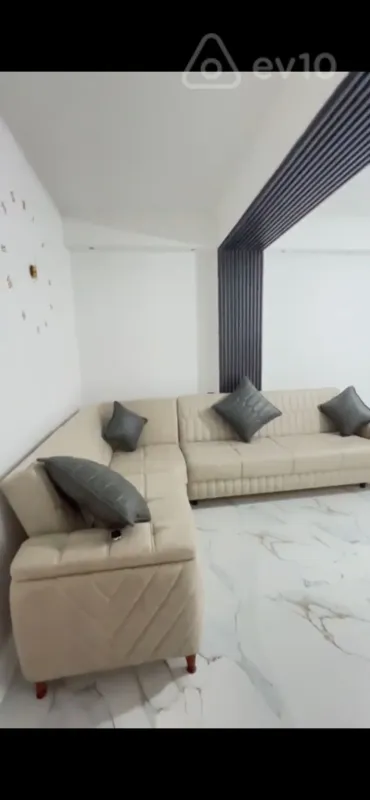 Kirayə verilir 2 otaqlı yeni tikili 60 m²