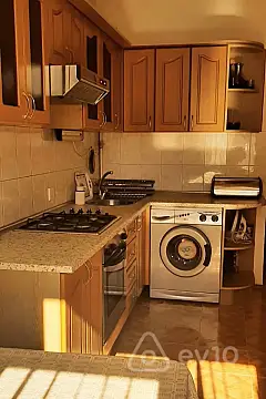 Kirayə verilir 2 otaqlı köhnə tikili 60 m²