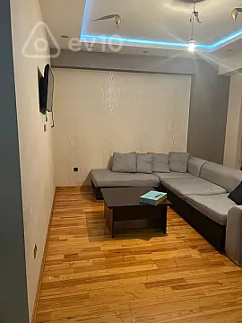 Kirayə verilir 2 otaqlı yeni tikili 75 m²