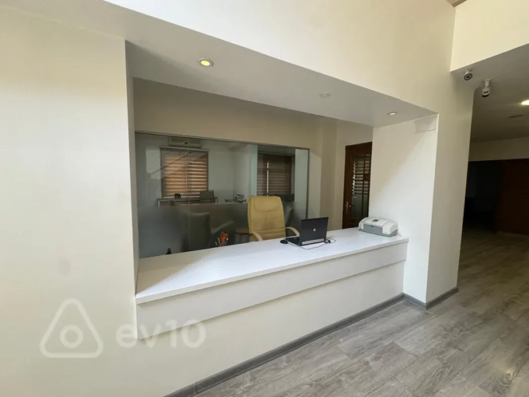 Kirayə verilir 6 otaqlı ofis 350 m²