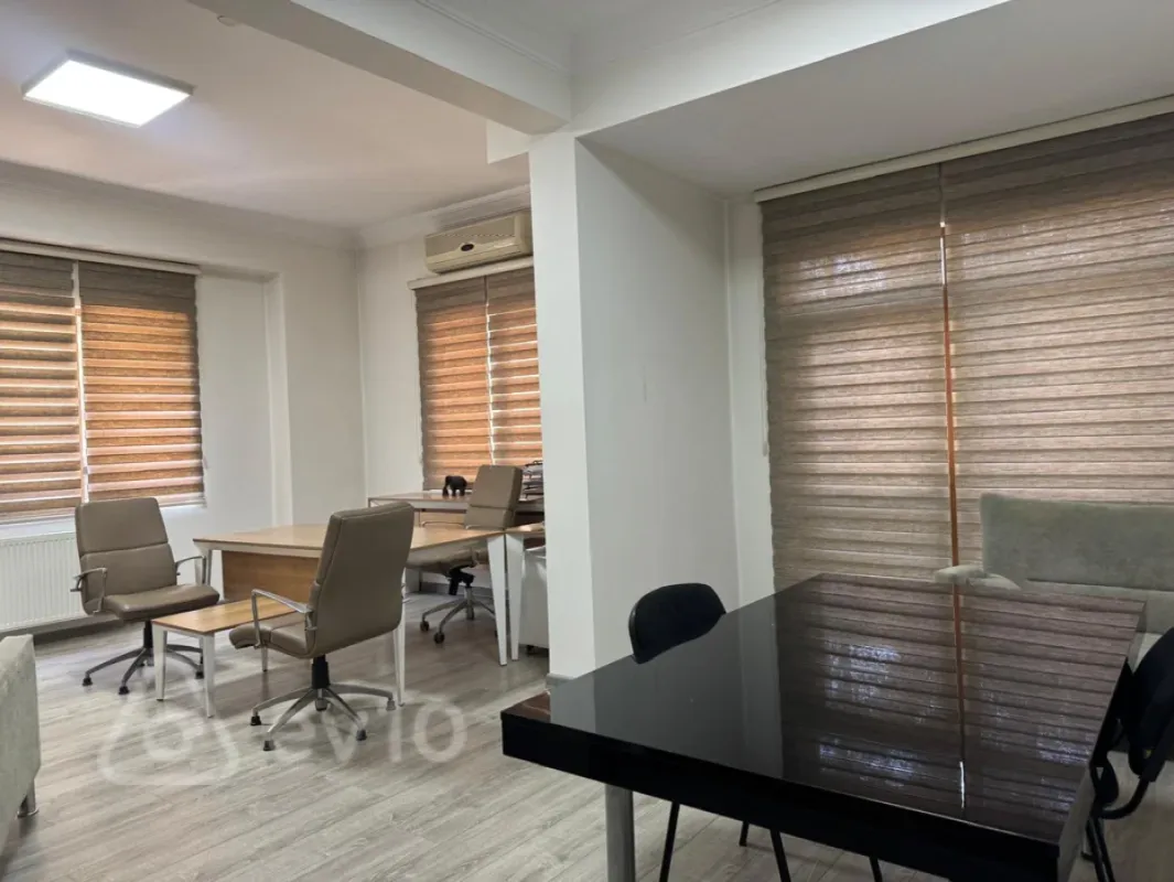 Kirayə verilir 6 otaqlı ofis 350 m²