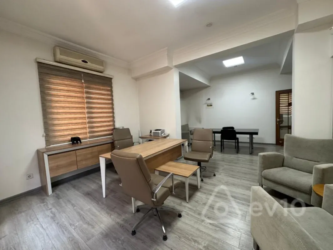 Kirayə verilir 6 otaqlı ofis 350 m²