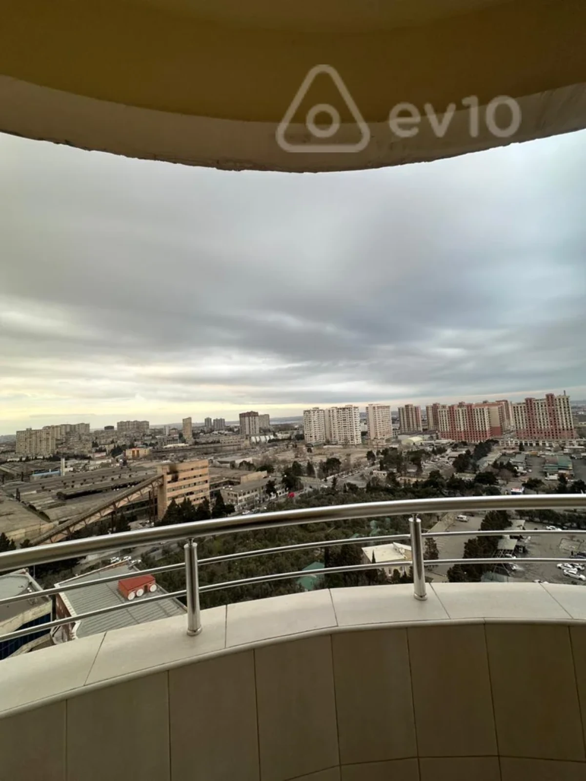 Satılır 3 otaqlı yeni tikili 133 m²