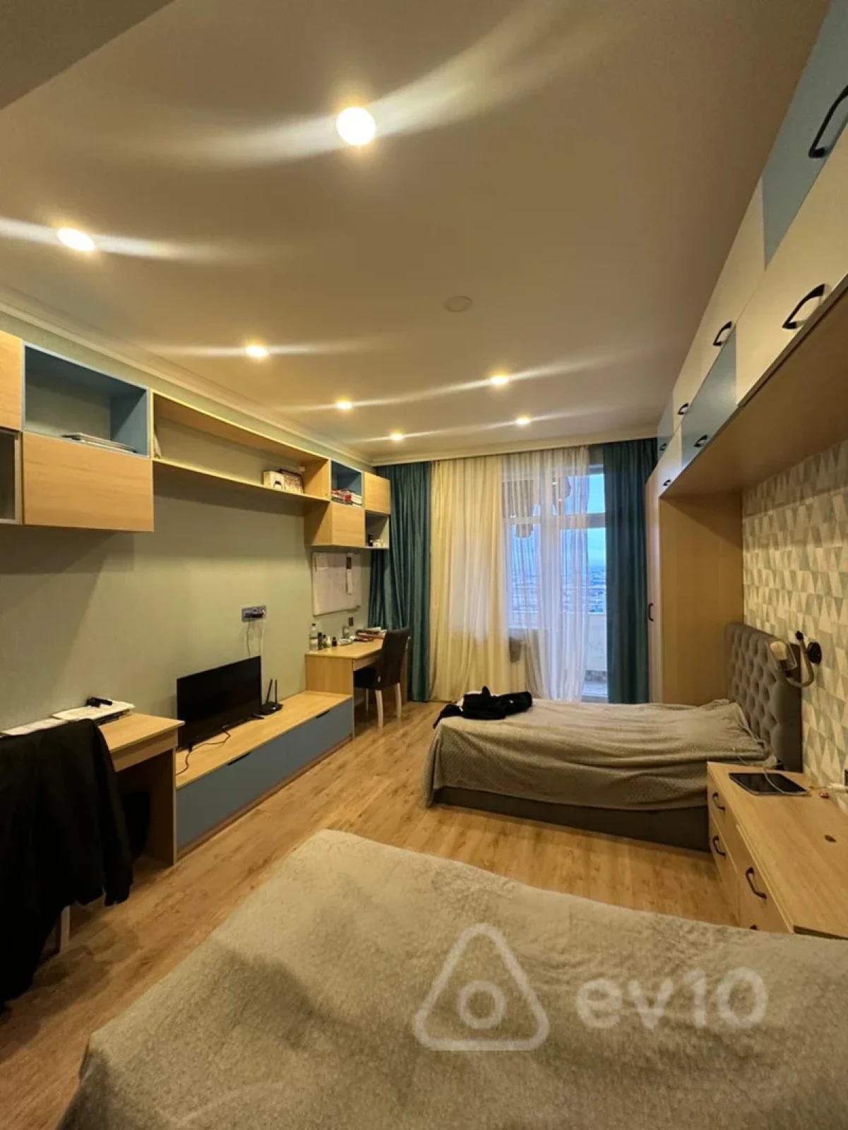 Satılır 3 otaqlı yeni tikili 133 m²