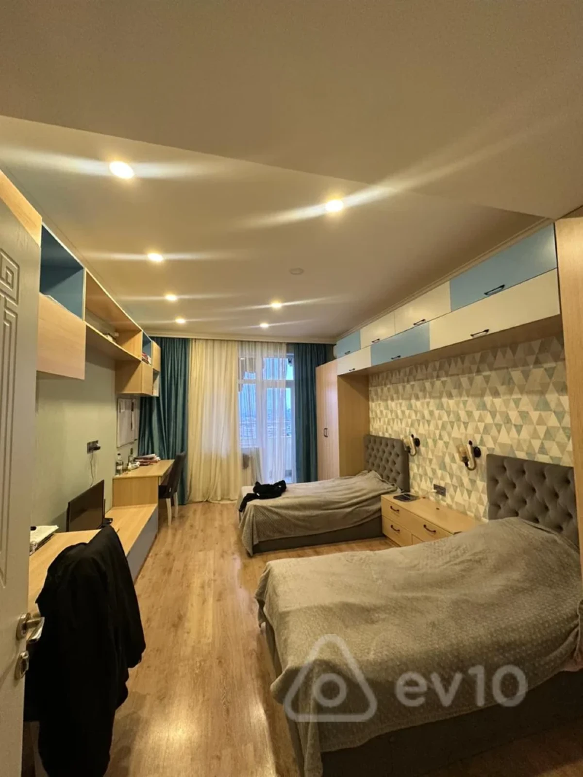 Satılır 3 otaqlı yeni tikili 133 m²