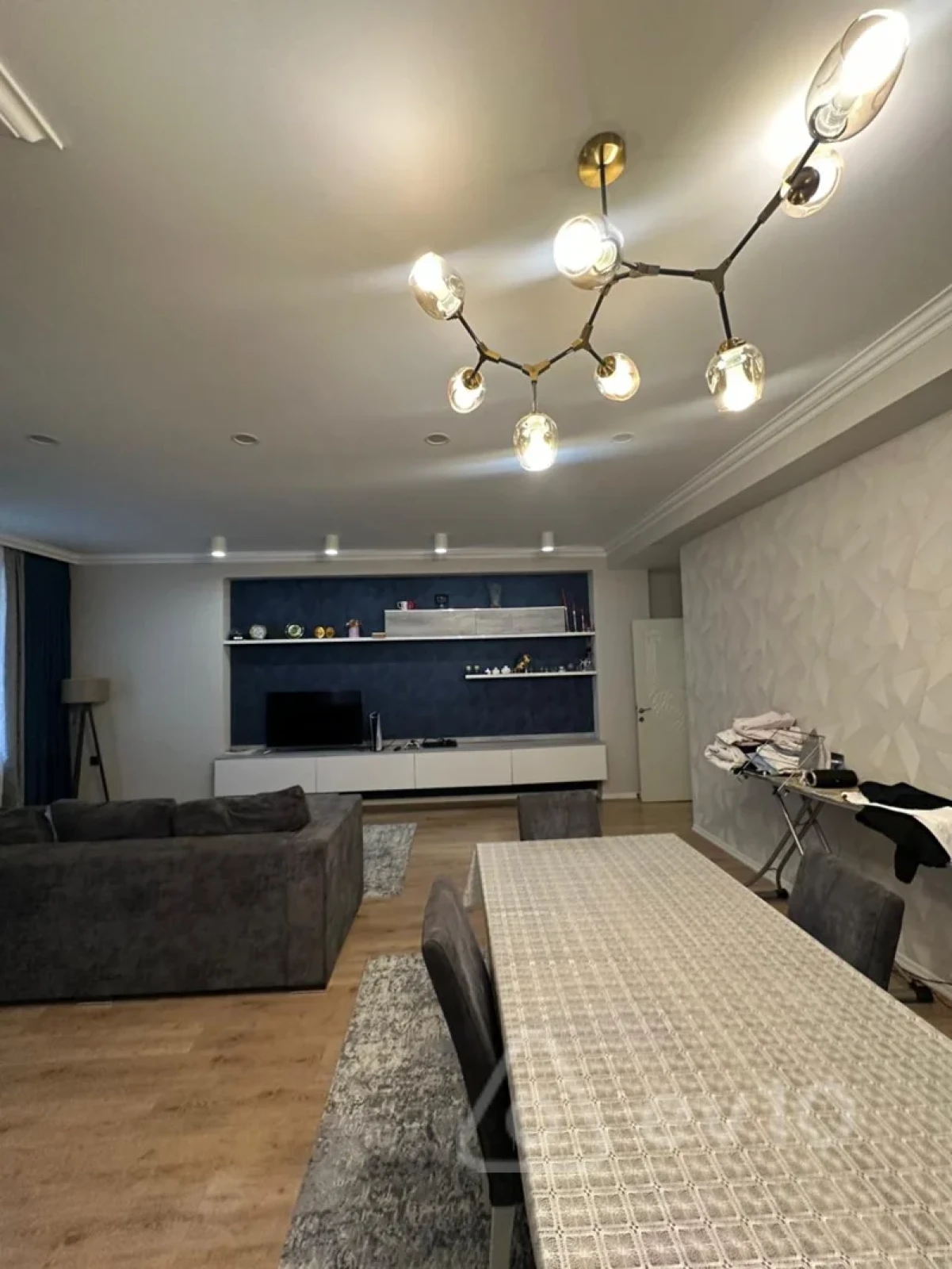 Satılır 3 otaqlı yeni tikili 133 m²