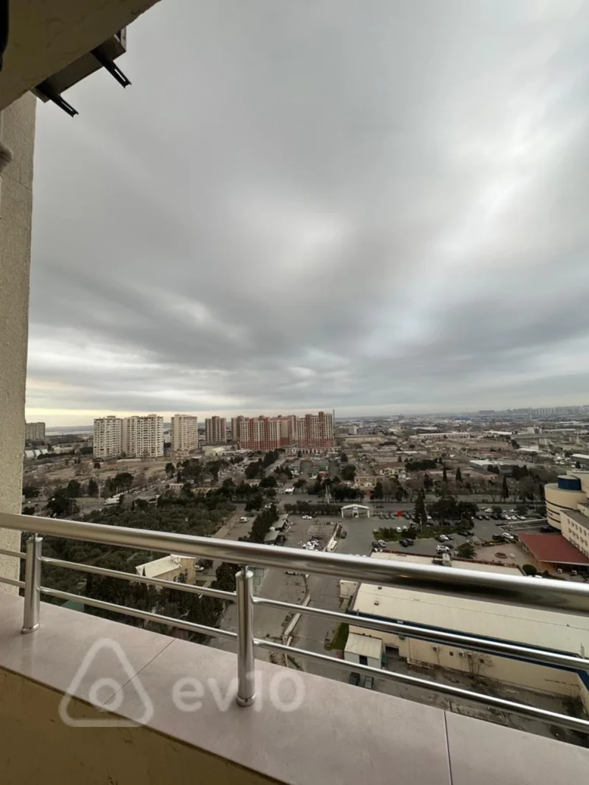 Satılır 3 otaqlı yeni tikili 133 m²