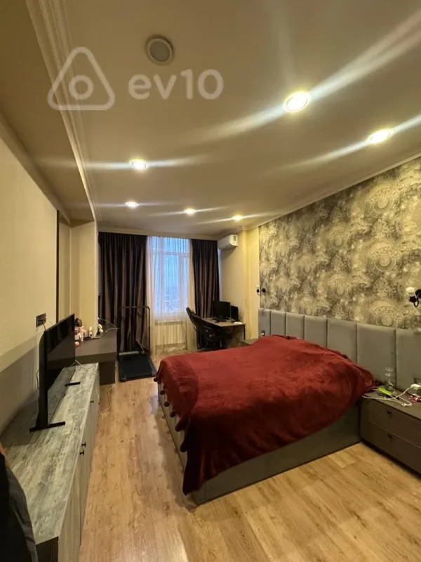 Satılır 3 otaqlı yeni tikili 133 m²