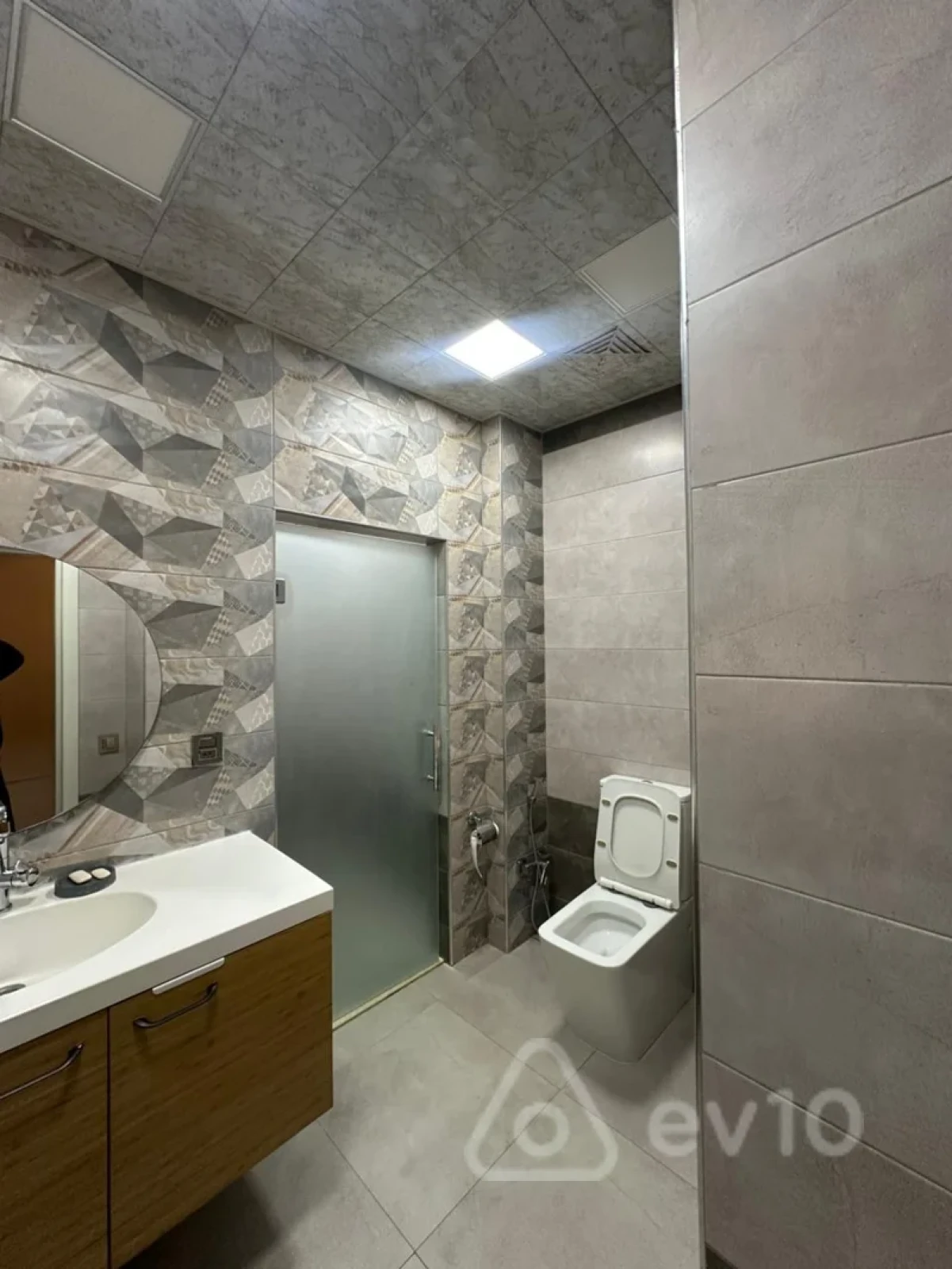 Satılır 3 otaqlı yeni tikili 133 m²