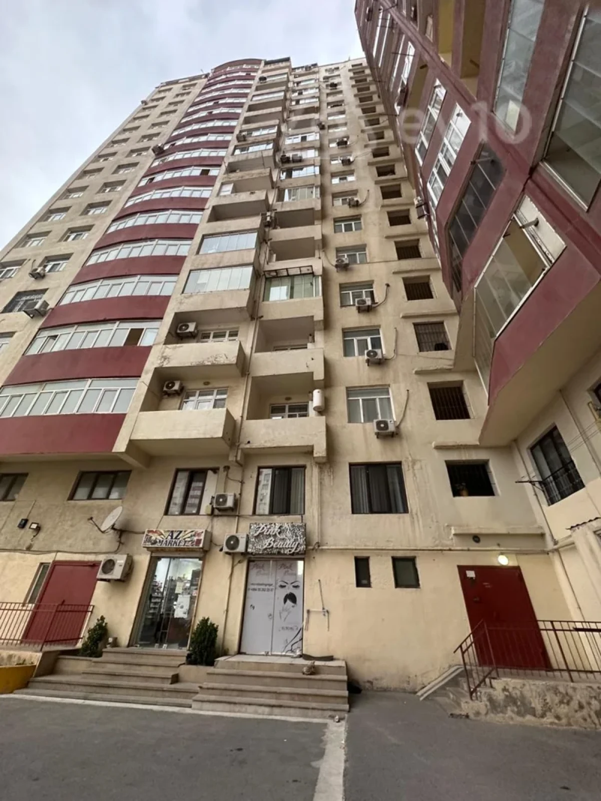 Satılır 3 otaqlı yeni tikili 133 m²