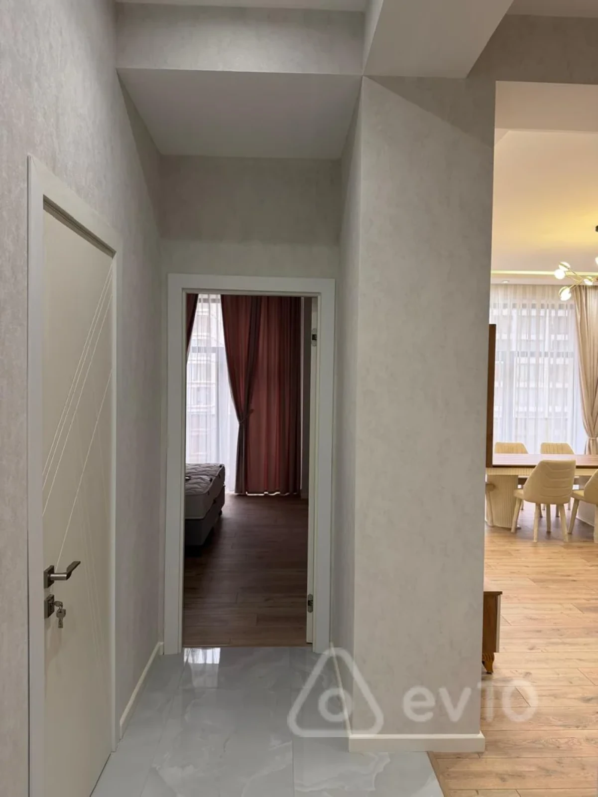 Satılır 2 otaqlı yeni tikili 85 m²