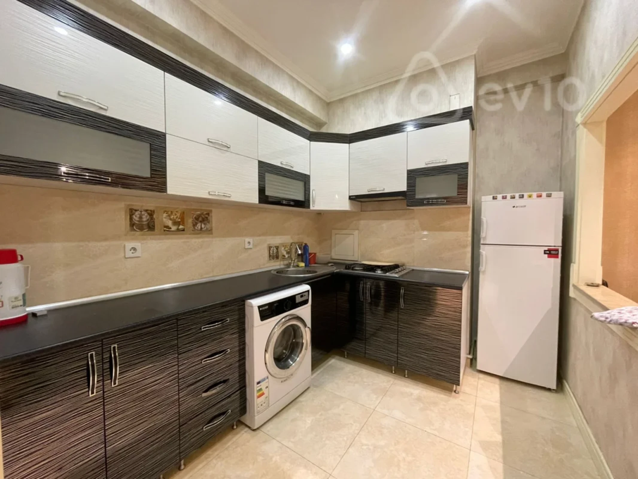 Kirayə verilir 2 otaqlı yeni tikili 68 m²