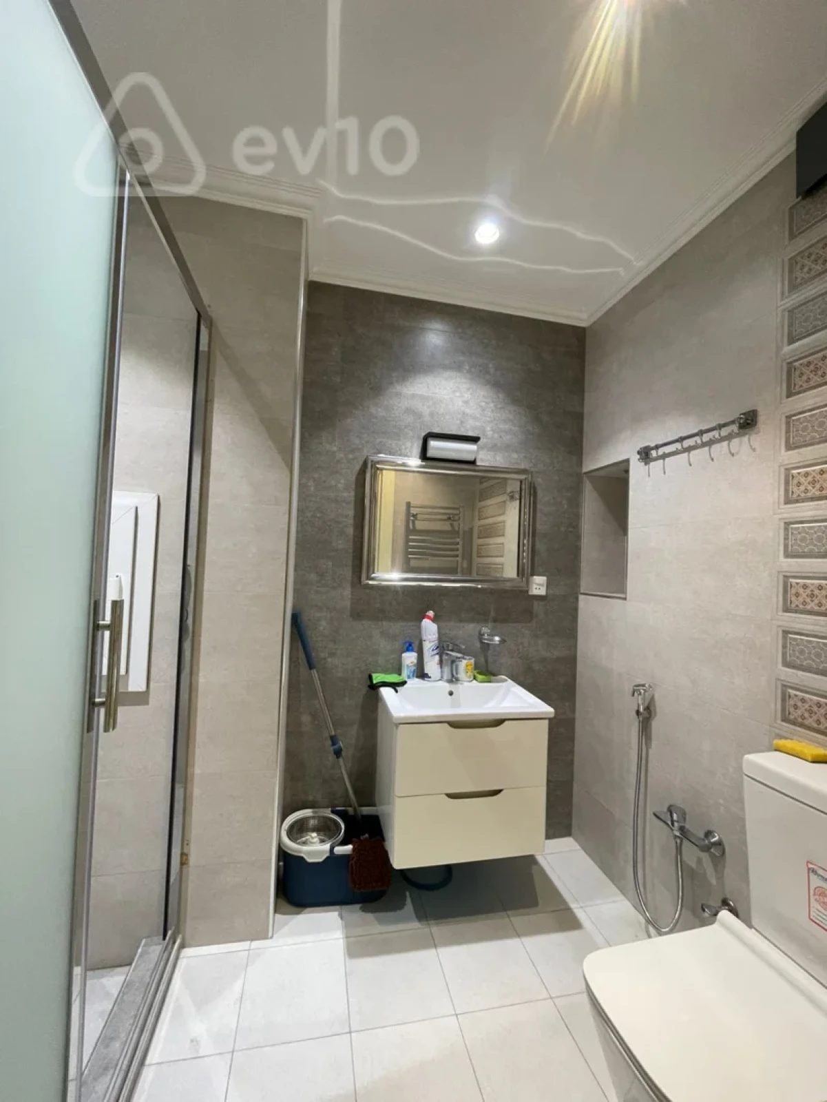 Kirayə verilir 2 otaqlı yeni tikili 68 m²