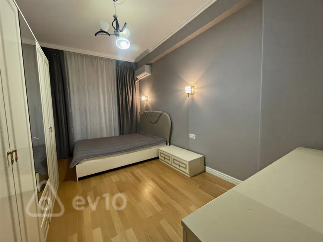 Kirayə verilir 2 otaqlı yeni tikili 68 m²