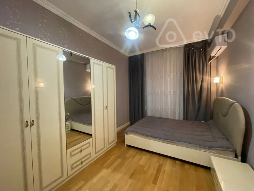 Kirayə verilir 2 otaqlı yeni tikili 68 m²