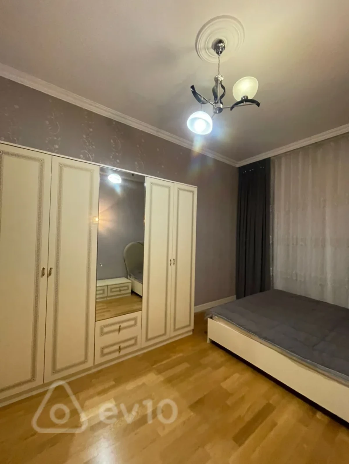 Kirayə verilir 2 otaqlı yeni tikili 68 m²