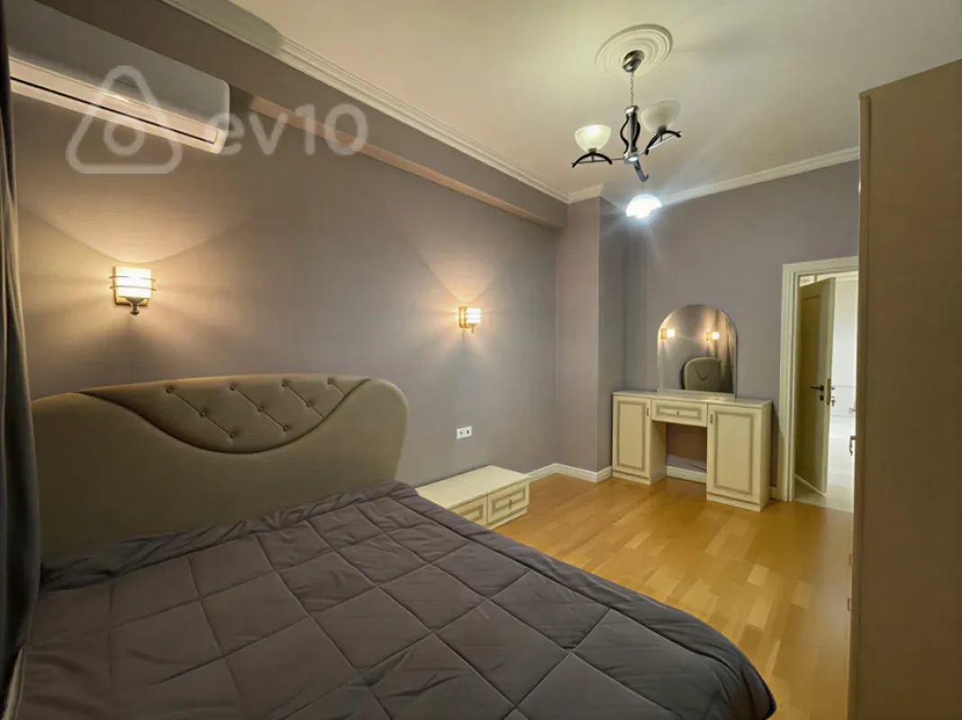 Kirayə verilir 2 otaqlı yeni tikili 68 m²