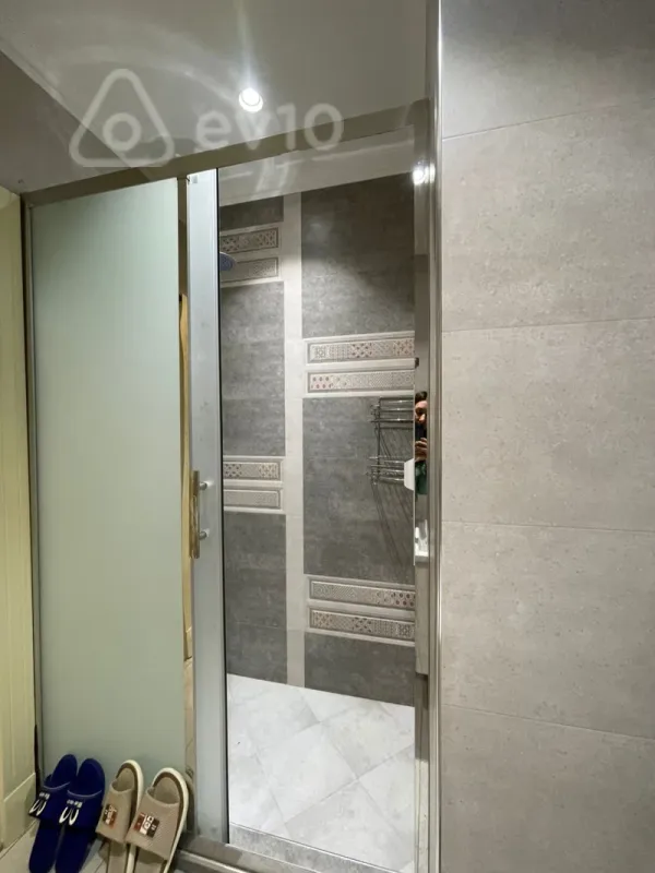 Kirayə verilir 2 otaqlı yeni tikili 68 m²