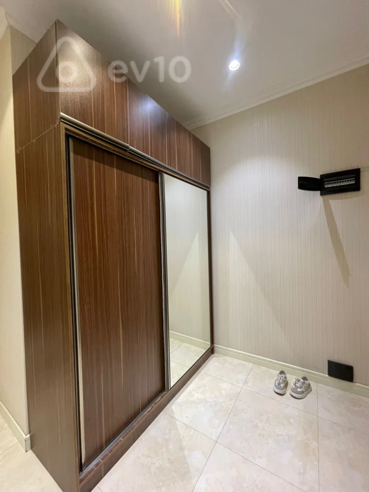 Kirayə verilir 2 otaqlı yeni tikili 68 m²